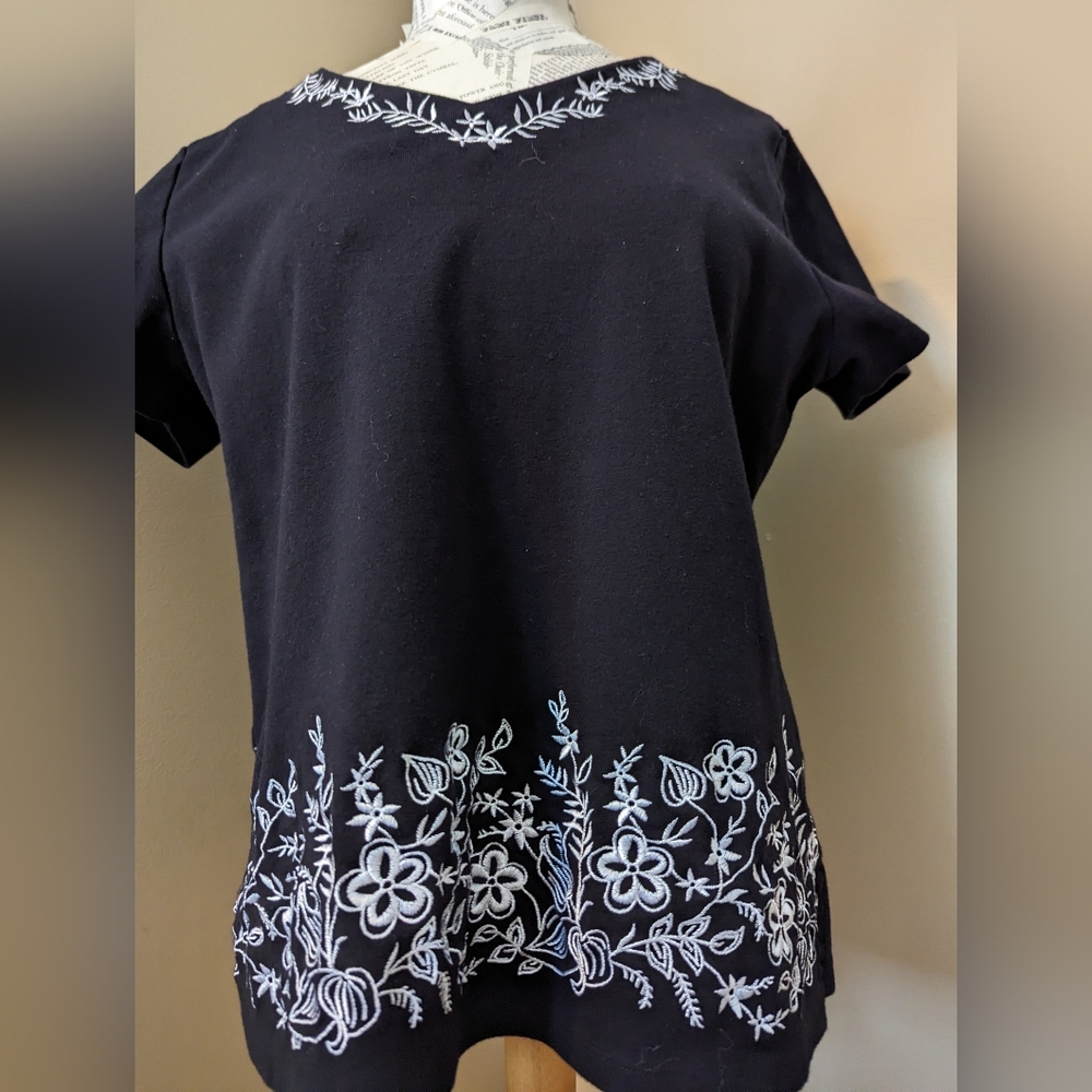 Karen Scott Black White Embroidered Short Sleeve Top Shirt